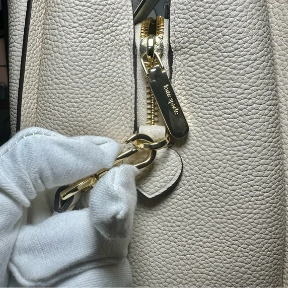 15. NWT kate spade new york Medium Knott Leather Crossbody Tote - Picture 7 of 13